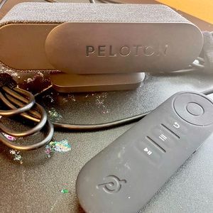 Peloton Guide and remote
